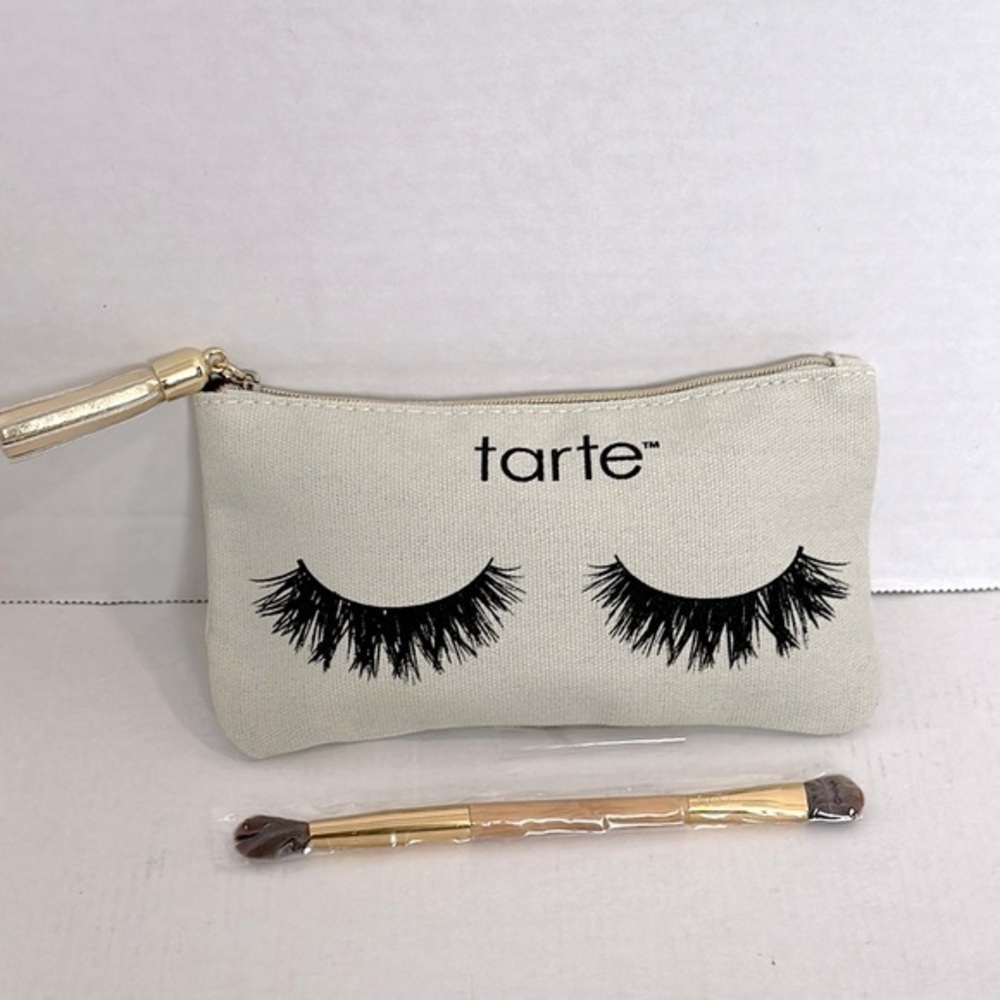 Tarte Eyelash pouch with double ended shader & blending eyeshadow brush NWT
